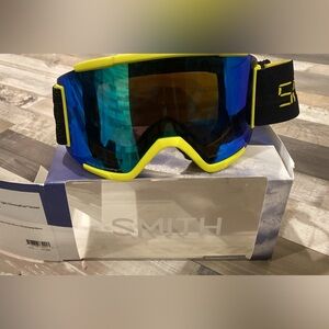 SMITH Black and Violet Ski Goggles